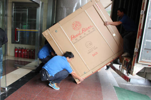 吉利钢琴贵重工艺品无忧运